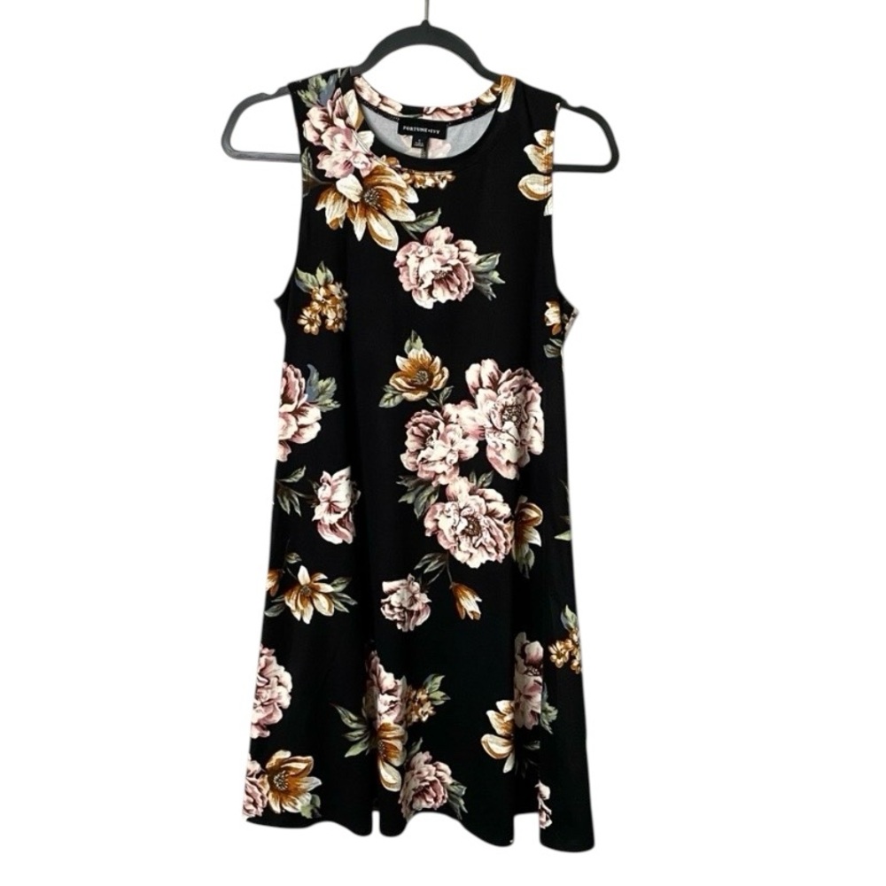Fortune + Ivy Floral A-Line Dress Black Sleeveless Knee Length Soft Knit Small